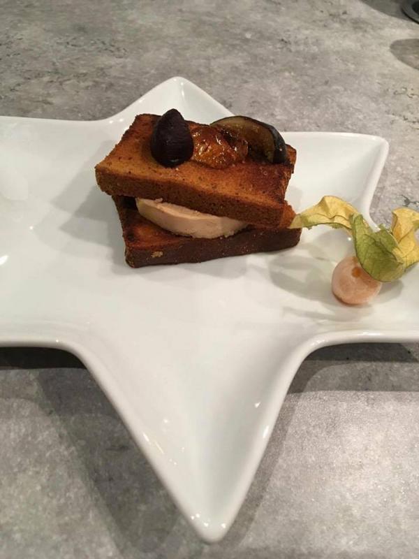 Toast pain d'épice, foie gras et gelée de champagne